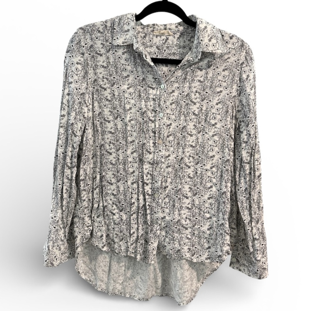 Jane and Delaney Floral Button Down Shirt White‎ Black Medium High Low Rayon